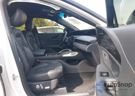 2024 Lincoln Nautilus Reserve z USA, uszkodzony, nr VIN 5LMPJ8KA4RJ835924